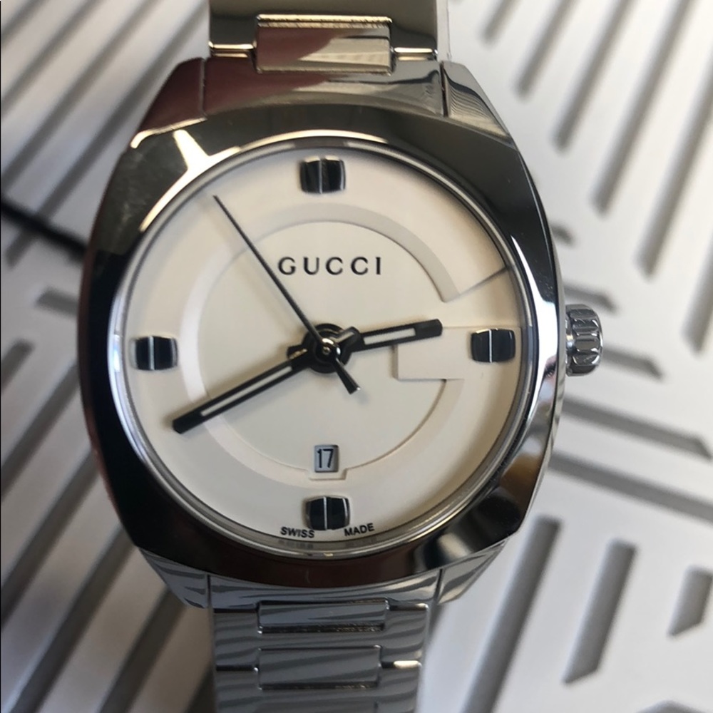 GUCCI YA142502 silver watch ladies white down NWT